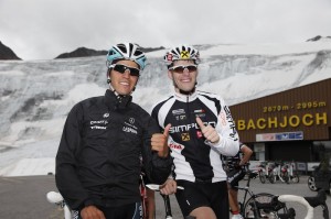 Radprofi Thomas Rohregger und Patric Grüner eroberten gemeinsam den Gletscher.